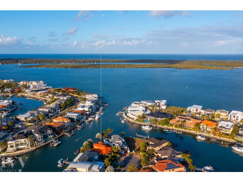 5 The Peninsula, Sovereign Islands QLD 4216