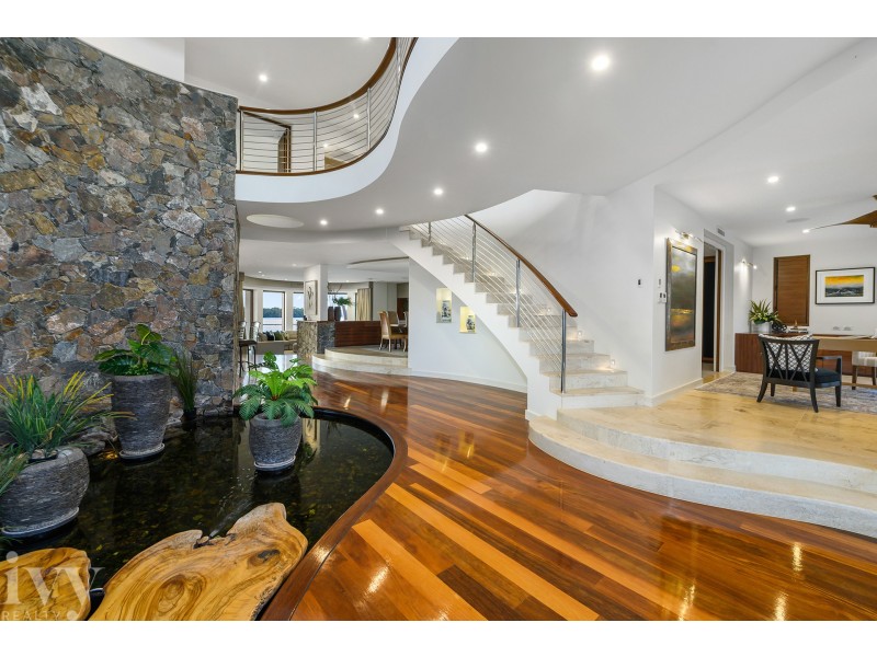 43 Knightsbridge Parade West, Sovereign Islands QLD 4216