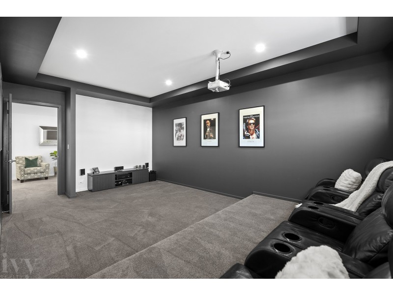 68 The Sovereign Mile, Sovereign Islands QLD 4216