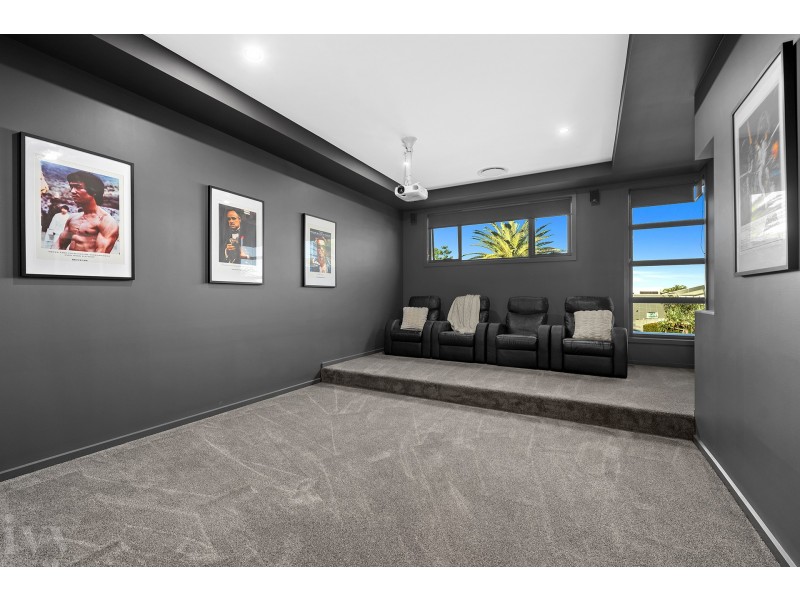 68 The Sovereign Mile, Sovereign Islands QLD 4216