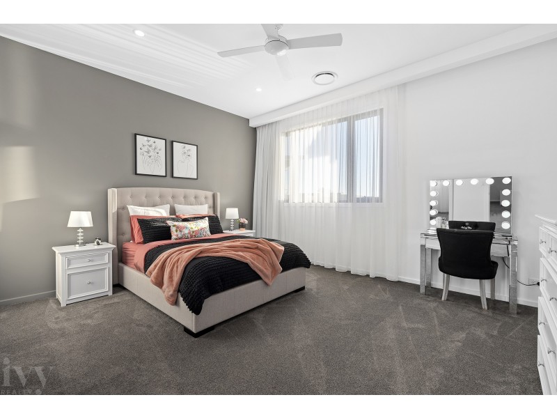 68 The Sovereign Mile, Sovereign Islands QLD 4216