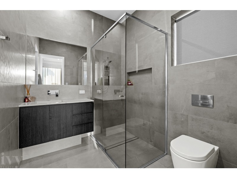 68 The Sovereign Mile, Sovereign Islands QLD 4216