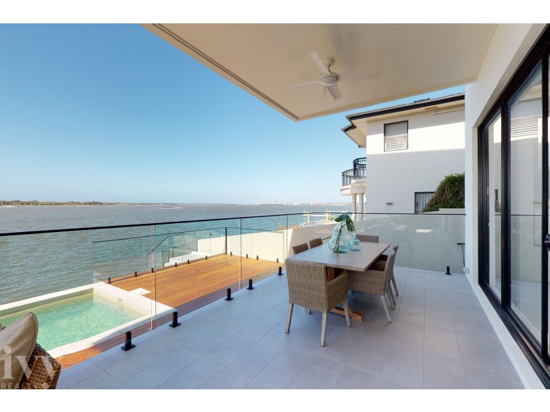 65 The Peninsula, Sovereign Islands QLD 4216