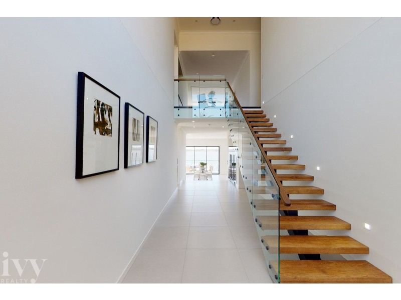 65 The Peninsula, Sovereign Islands QLD 4216