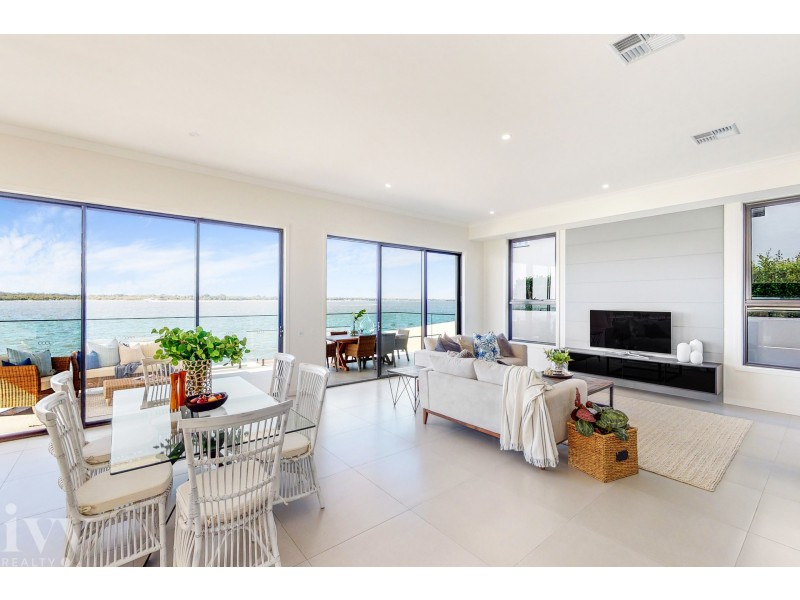65 The Peninsula, Sovereign Islands QLD 4216