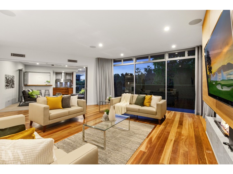 2269 Banksia Lakes Drive, Sanctuary Cove QLD 4212