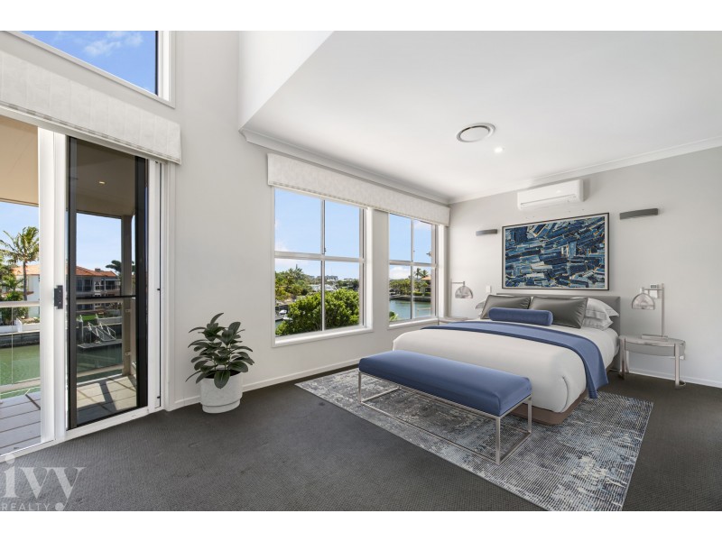 21 Queen Guineveres Place, Sovereign Islands QLD 4216