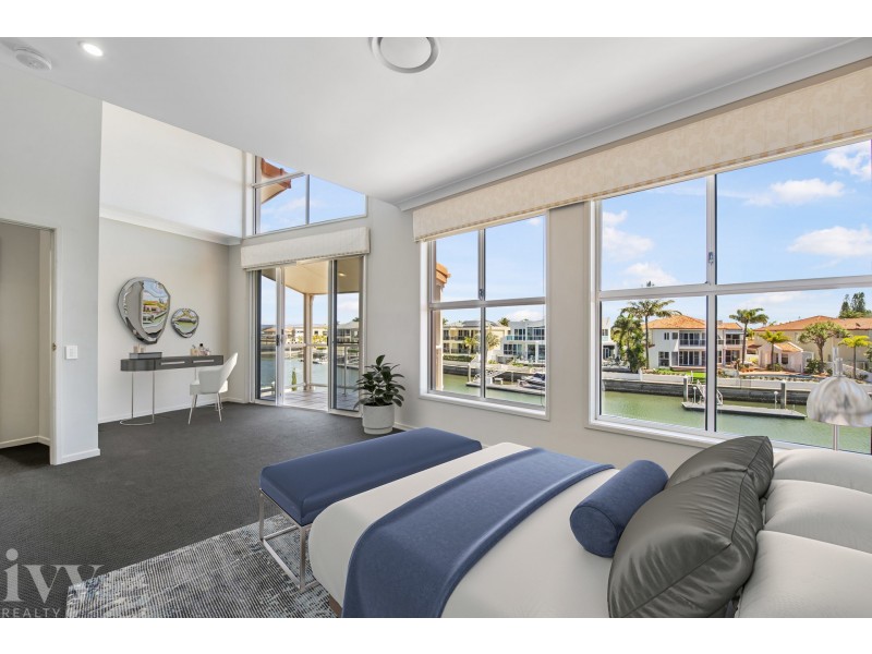 21 Queen Guineveres Place, Sovereign Islands QLD 4216