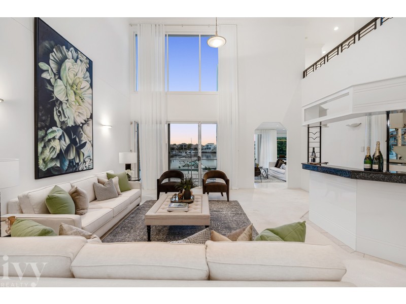 16 Brittanic Crescent, Sovereign Islands QLD 4216