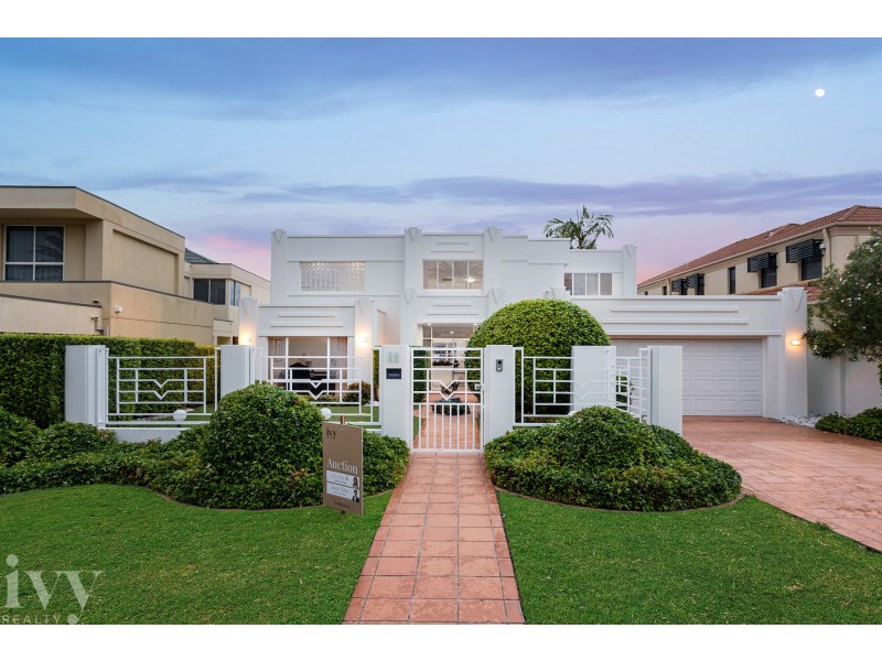 16 Brittanic Crescent, Sovereign Islands QLD 4216