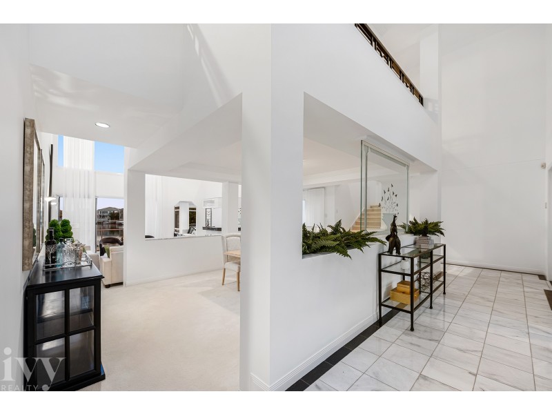 16 Brittanic Crescent, Sovereign Islands QLD 4216