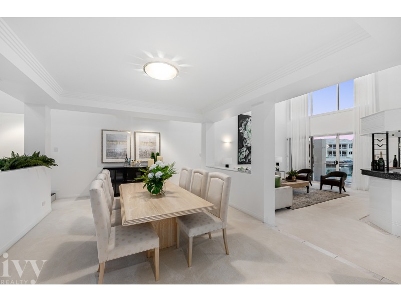 16 Brittanic Crescent, Sovereign Islands QLD 4216