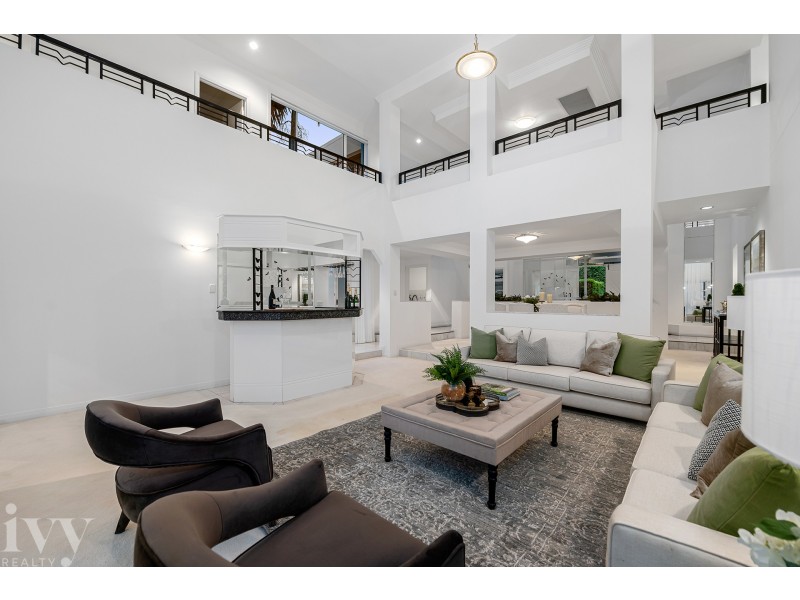 16 Brittanic Crescent, Sovereign Islands QLD 4216