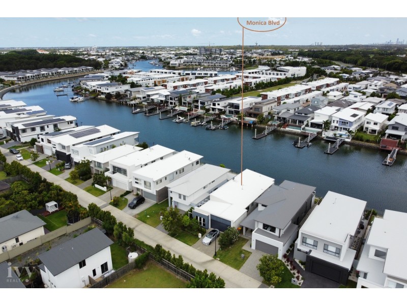 9 Santa Monica Boulevard, Hope Island QLD 4212