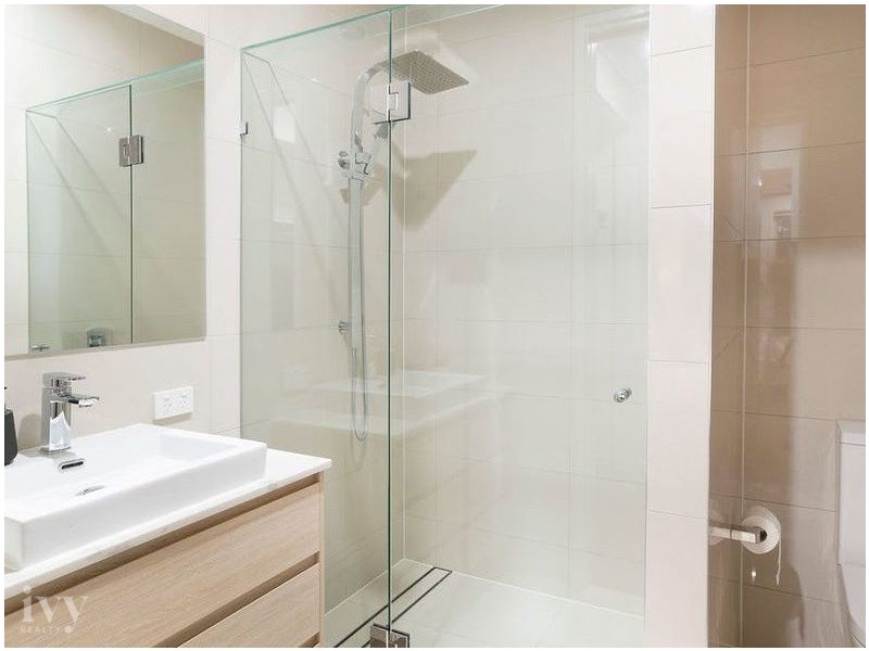 9 Santa Monica Boulevard, Hope Island QLD 4212