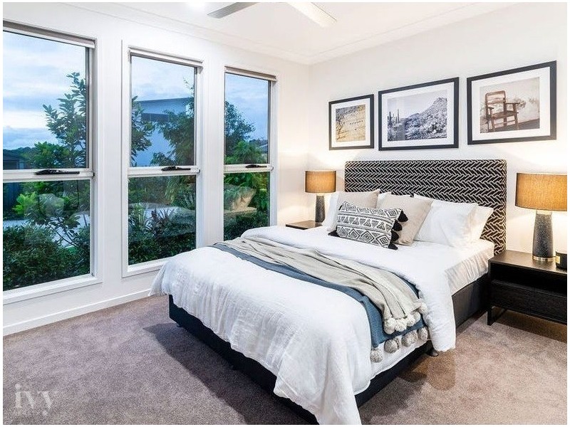 9 Santa Monica Boulevard, Hope Island QLD 4212