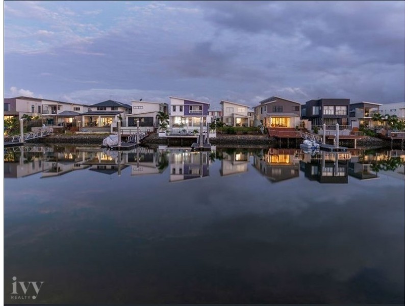 9 Santa Monica Boulevard, Hope Island QLD 4212