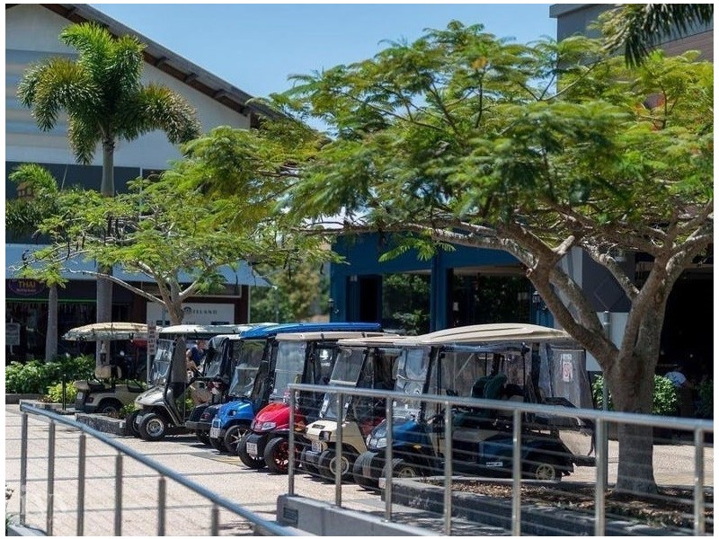 9 Santa Monica Boulevard, Hope Island QLD 4212