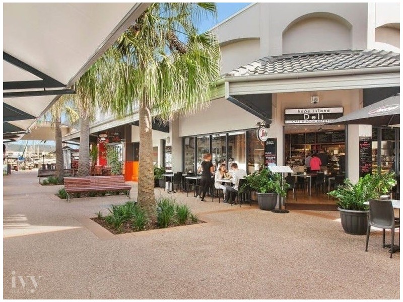 9 Santa Monica Boulevard, Hope Island QLD 4212