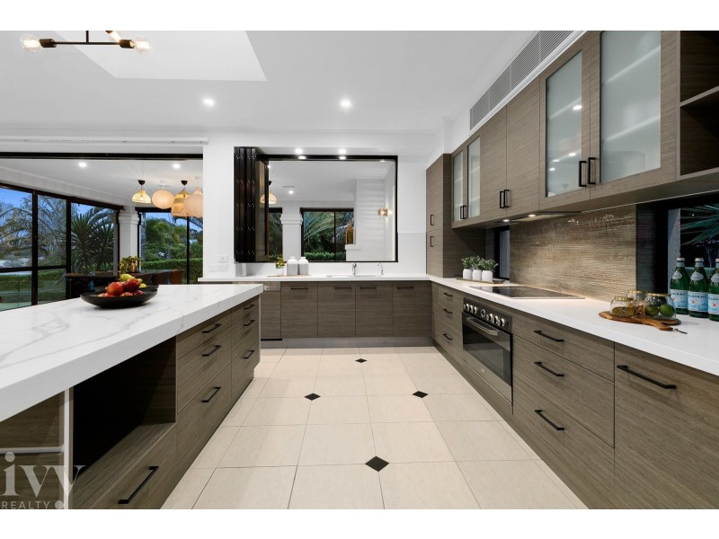 6282 Sylvan Lane, Sanctuary Cove QLD 4212