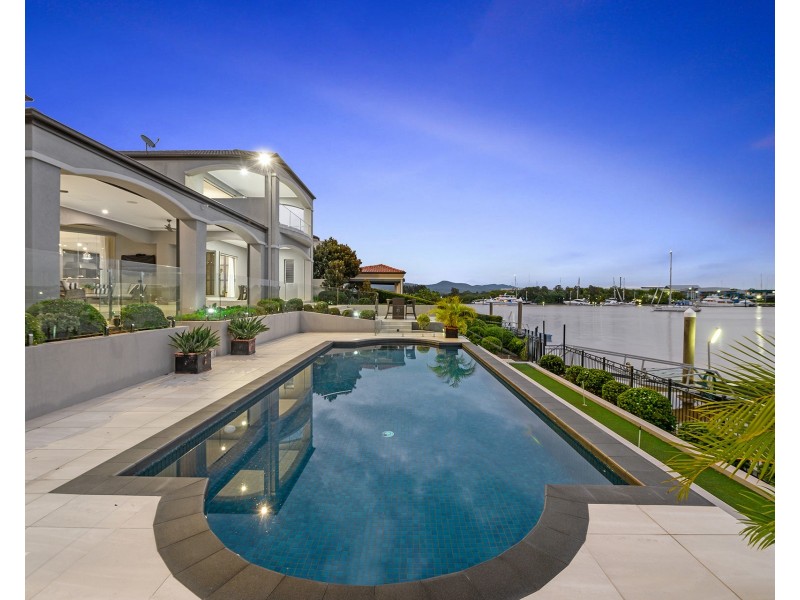3113 Riverleigh Drive, Hope Island QLD 4212