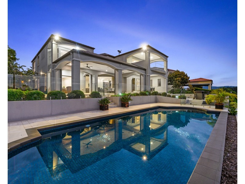 3113 Riverleigh Drive, Hope Island QLD 4212