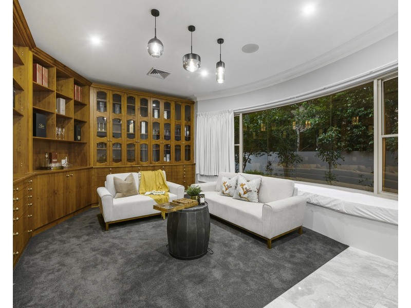 3113 Riverleigh Drive, Hope Island QLD 4212