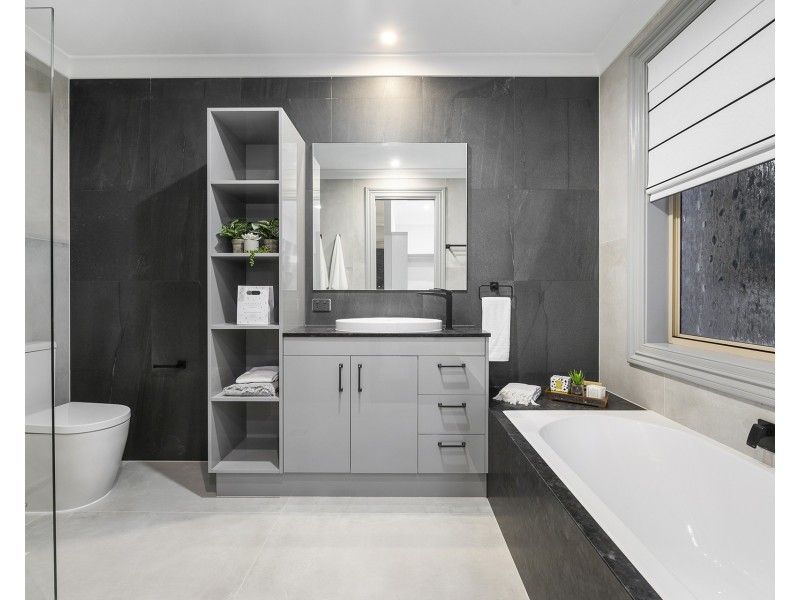 3113 Riverleigh Drive, Hope Island QLD 4212