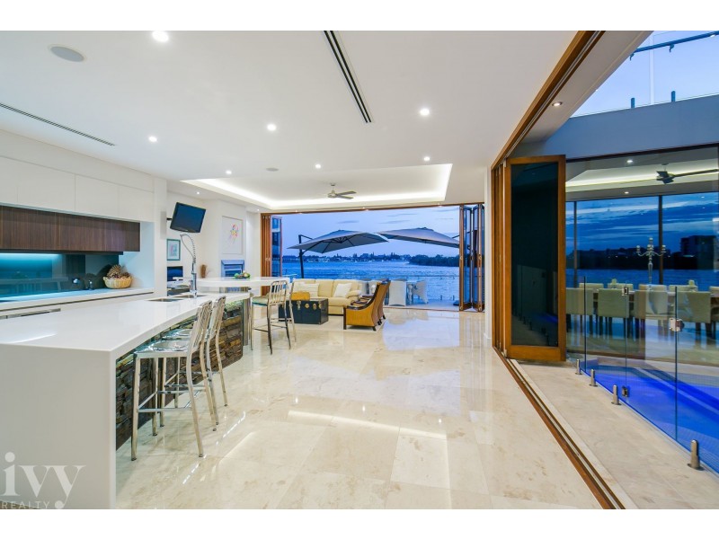 50 Knightsbridge Parade West, Sovereign Islands QLD 4216