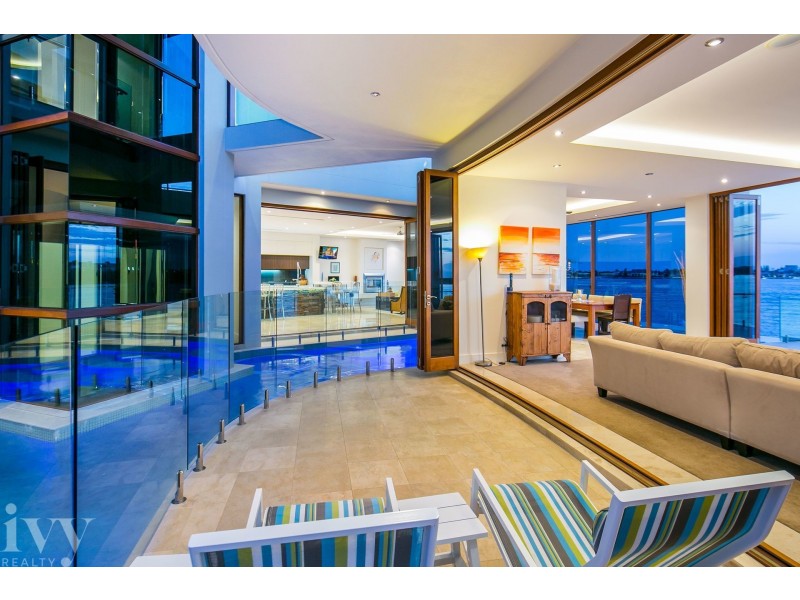 50 Knightsbridge Parade West, Sovereign Islands QLD 4216