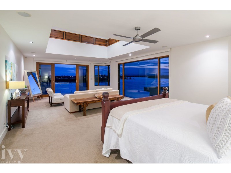 50 Knightsbridge Parade West, Sovereign Islands QLD 4216