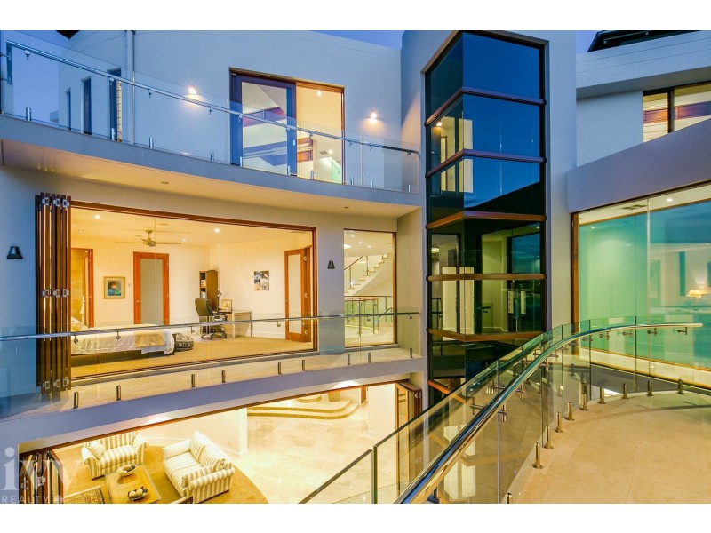 50 Knightsbridge Parade West, Sovereign Islands QLD 4216