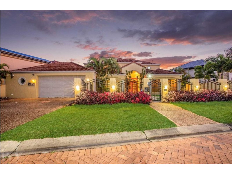 43 The Peninsula, Sovereign Islands QLD 4216