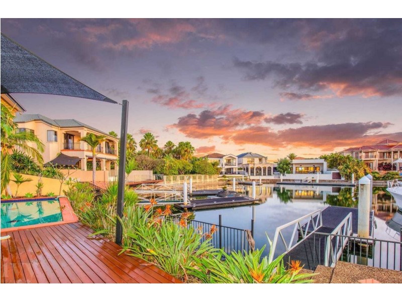 43 The Peninsula, Sovereign Islands QLD 4216