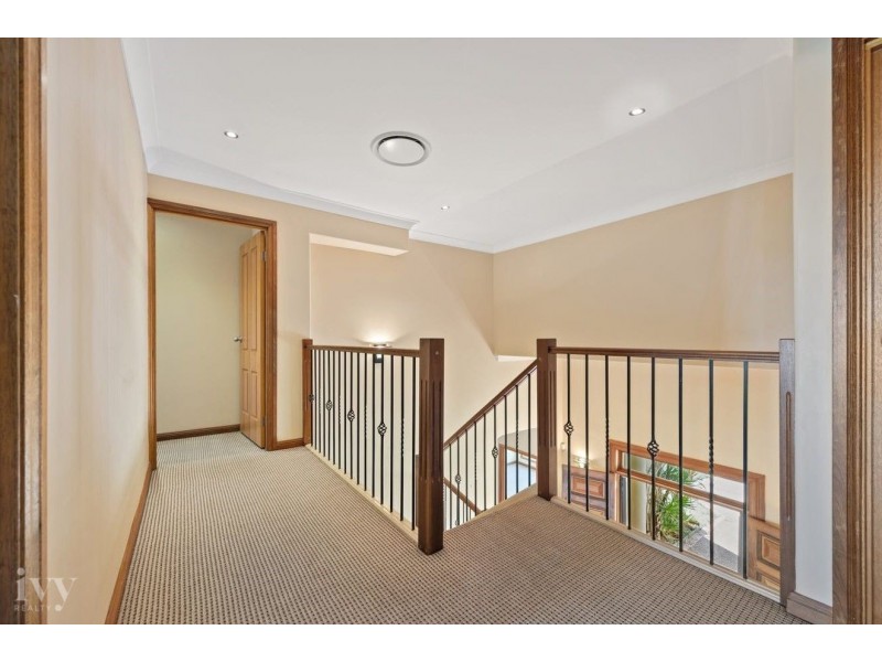 43 The Peninsula, Sovereign Islands QLD 4216