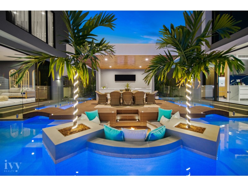 42 Knightsbridge Parade West, Sovereign Islands QLD 4216