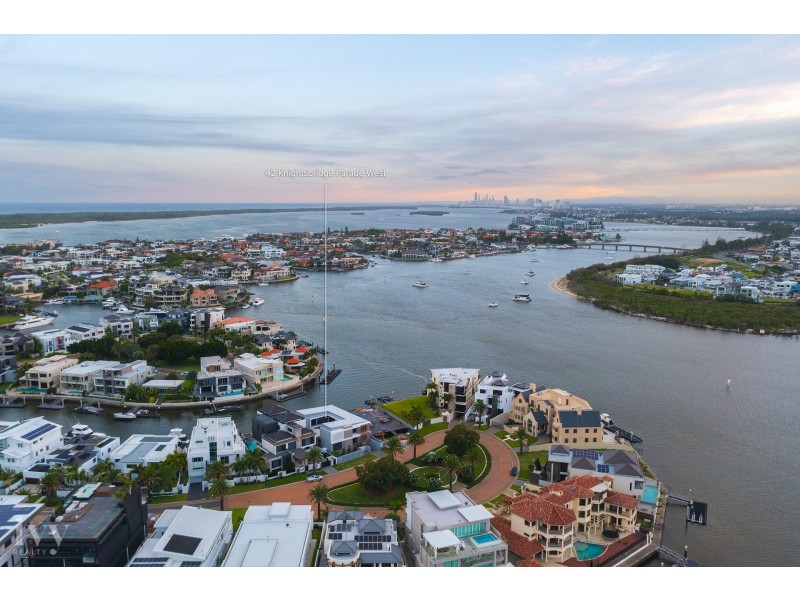 42 Knightsbridge Parade West, Sovereign Islands QLD 4216