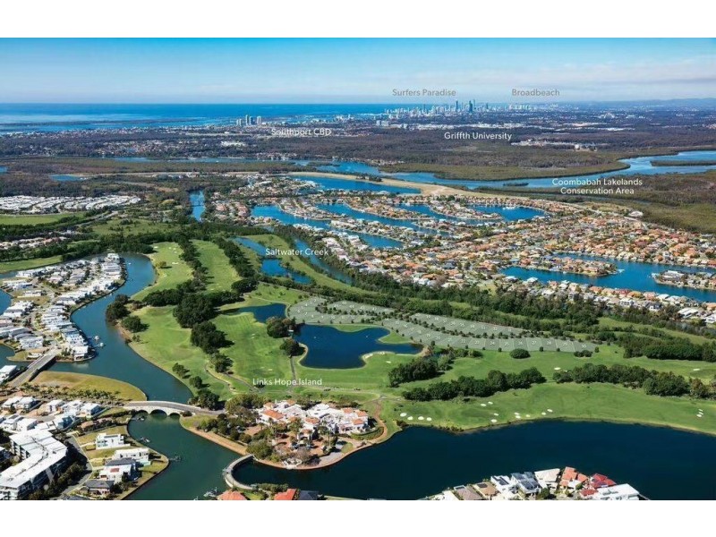 9231 Peter Senior Drive, Hope Island QLD 4212