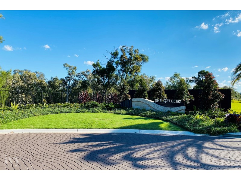 9231 Peter Senior Drive, Hope Island QLD 4212
