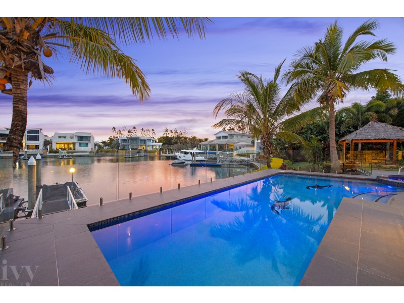 11 Knightsbridge Parade East, Sovereign Islands QLD 4216