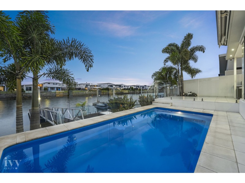 74 North Quay Circuit, Hope Island QLD 4212