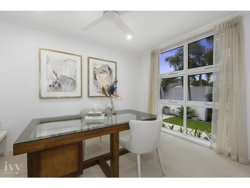 74 North Quay Circuit, Hope Island QLD 4212