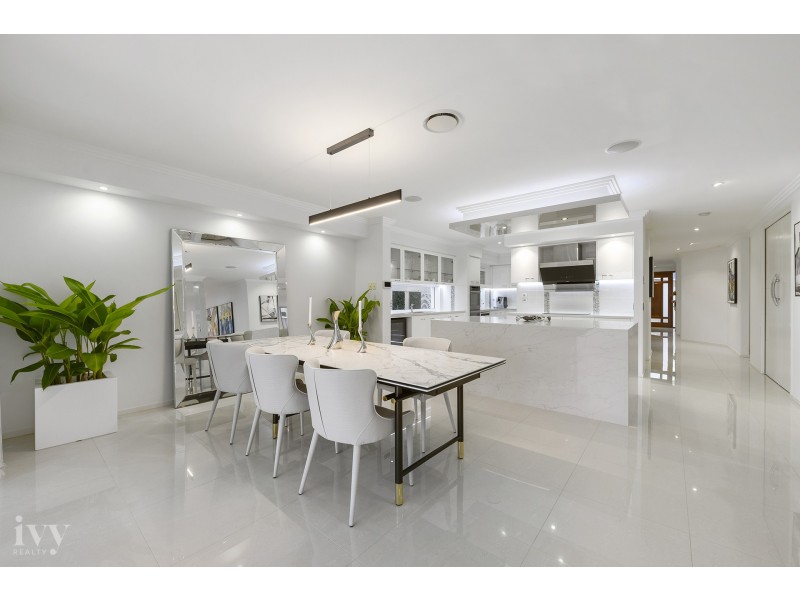 74 North Quay Circuit, Hope Island QLD 4212