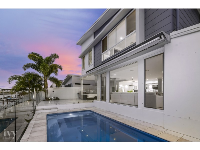 74 North Quay Circuit, Hope Island QLD 4212