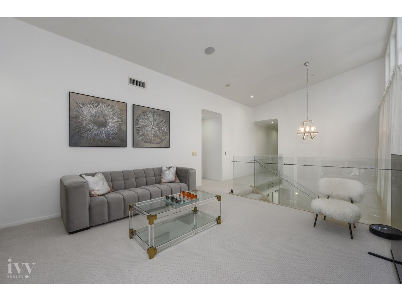 74 North Quay Circuit, Hope Island QLD 4212