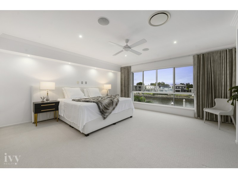 74 North Quay Circuit, Hope Island QLD 4212