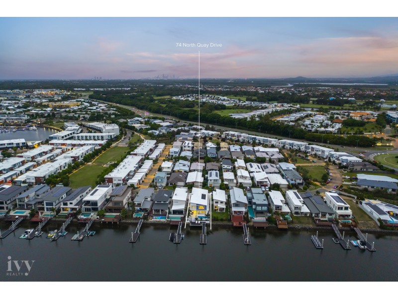 74 North Quay Circuit, Hope Island QLD 4212