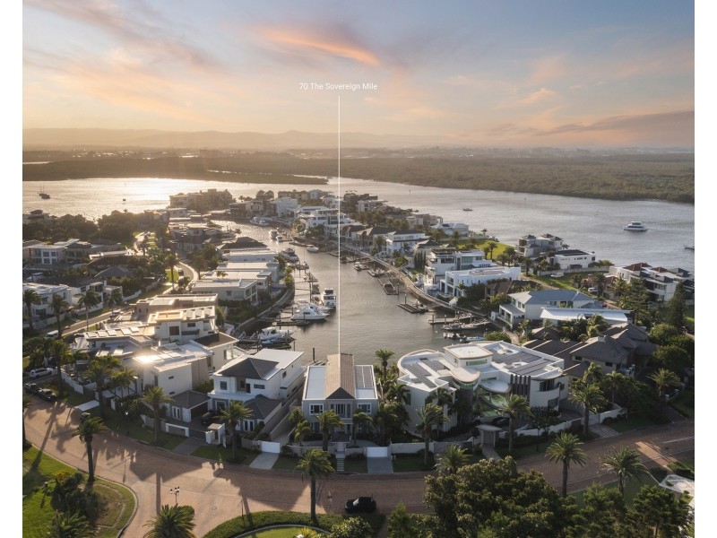 70 The Sovereign Mile, Sovereign Islands QLD 4216