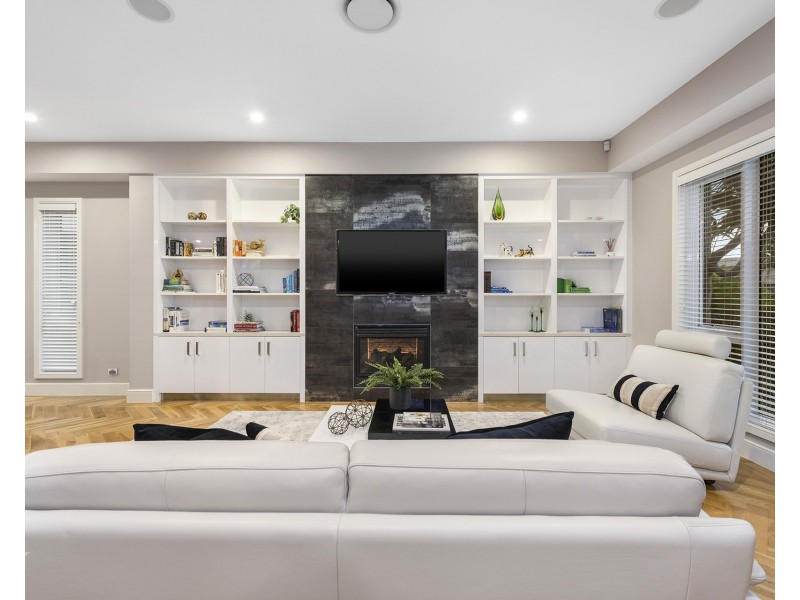 70 The Sovereign Mile, Sovereign Islands QLD 4216