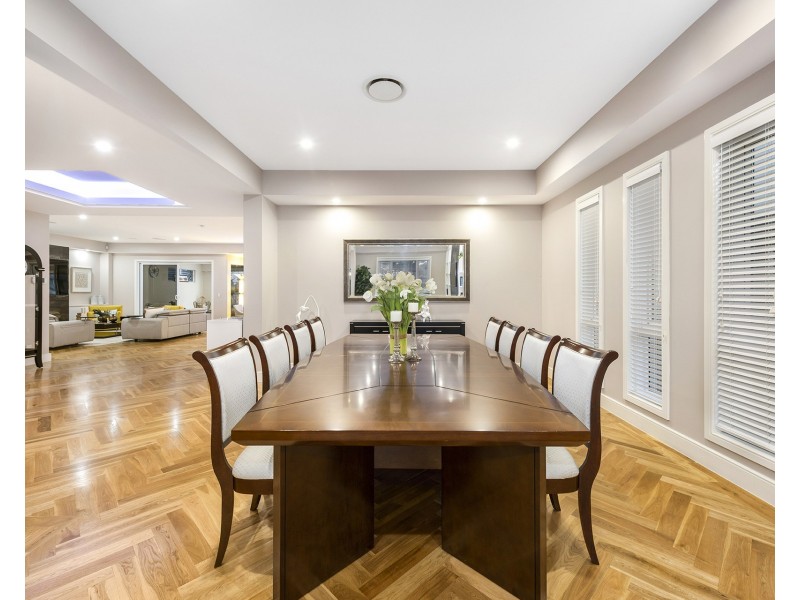 70 The Sovereign Mile, Sovereign Islands QLD 4216